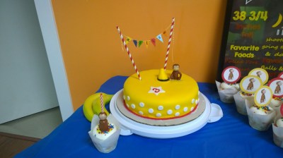 My cake! I loved this cake - it turned out just how I wanted it. And that's Matthew's cupcake and candle!